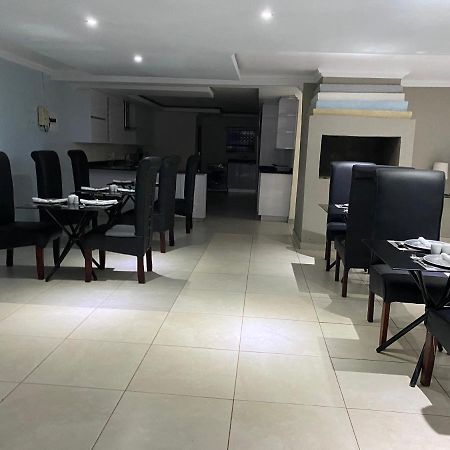 Esther Palace Thohoyandou Exterior foto